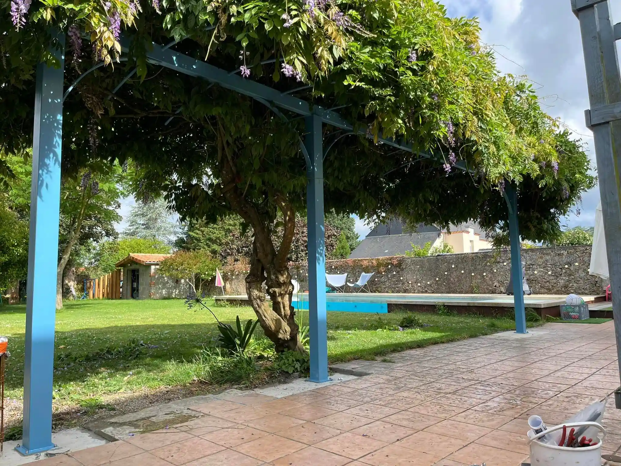 Fabrication et installation d'un pergola support pour glycine, photo 5