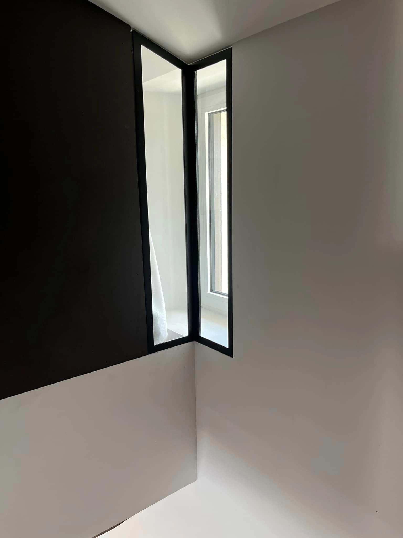 Réalisation d'une verrière d'angle sur mesure, photo 1