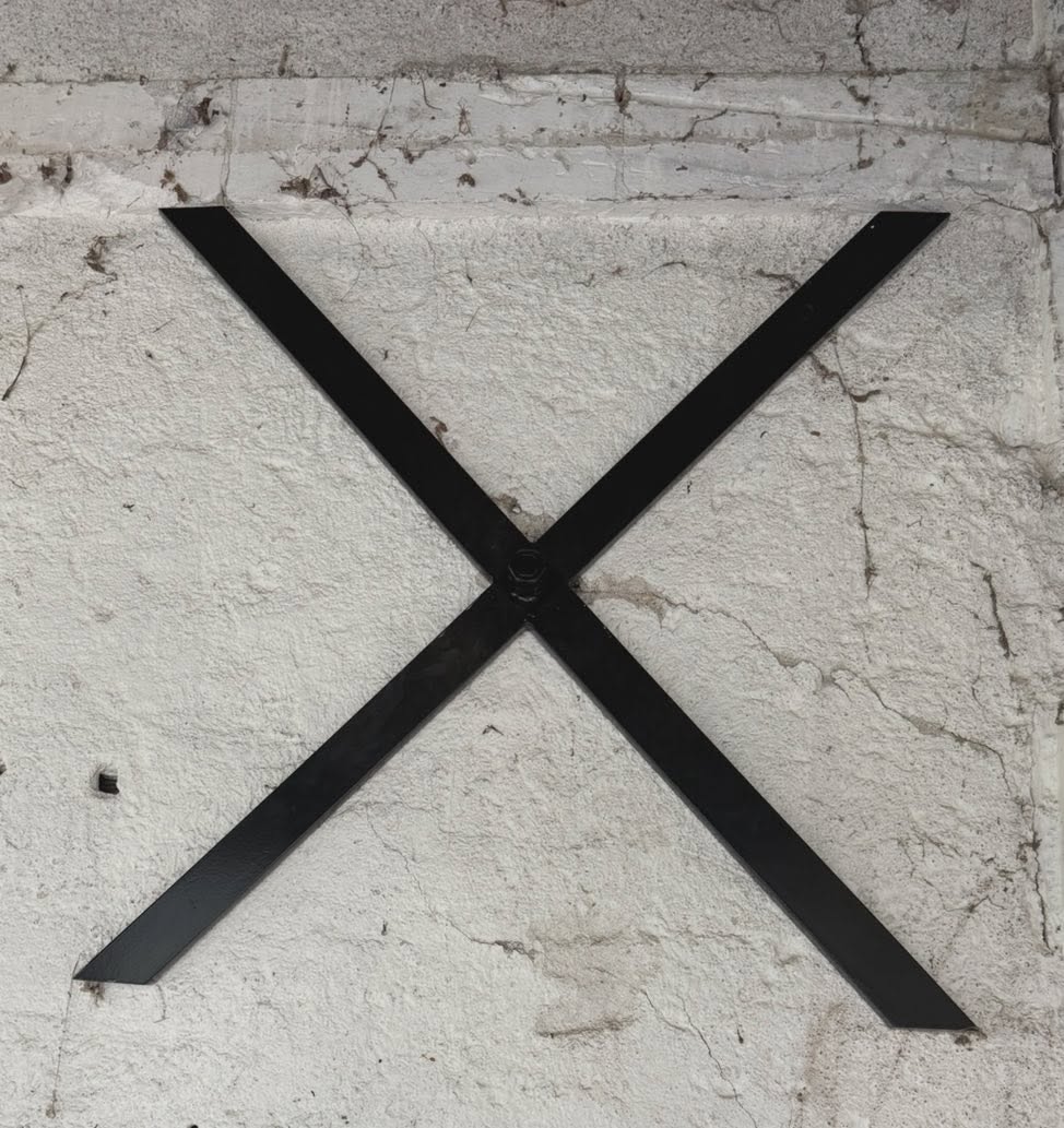 Fabrication et pose de croix de Saint-André sur mesure, photo 3