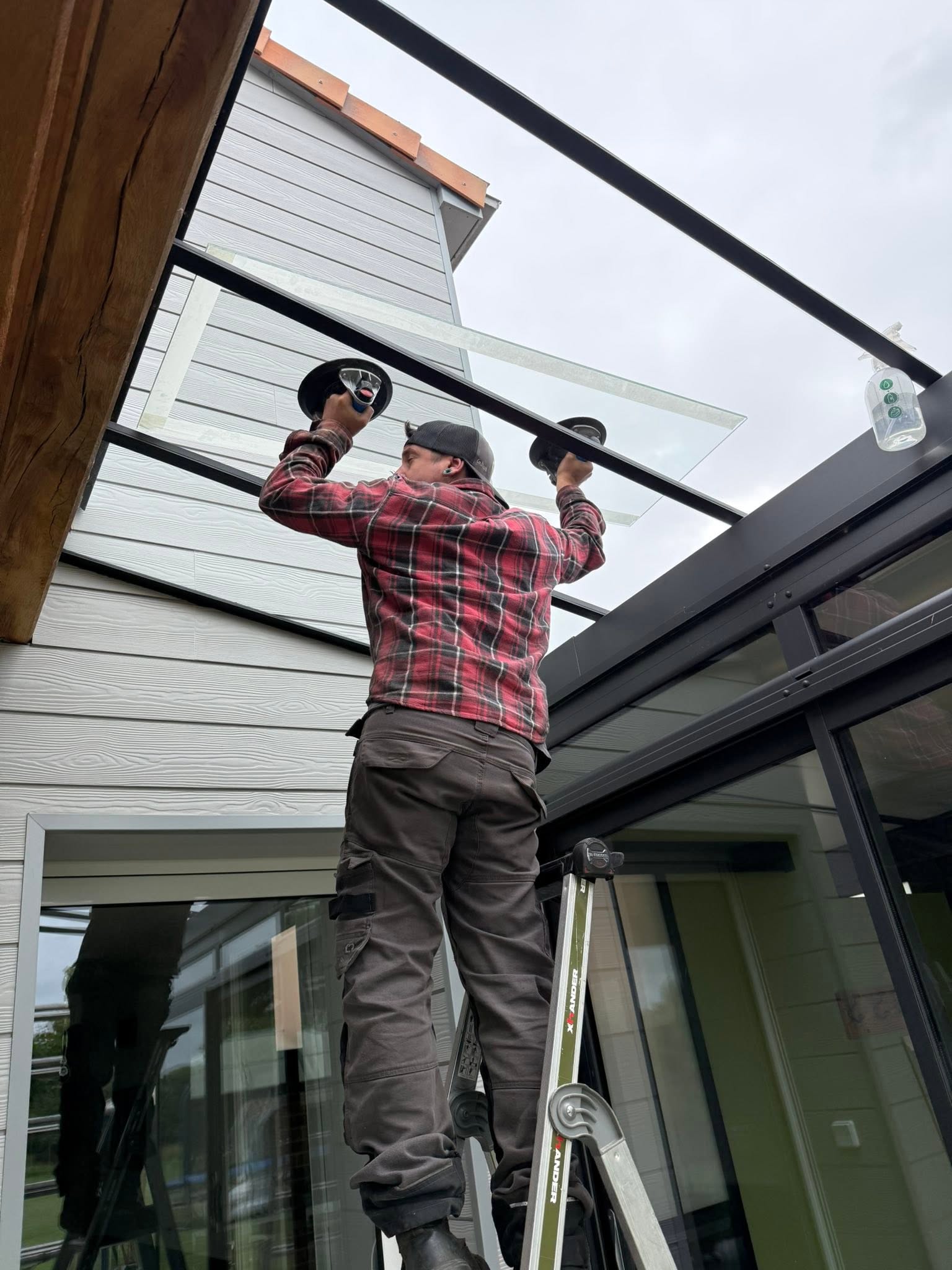 Pose de deux verrières sur mesure, photo 1